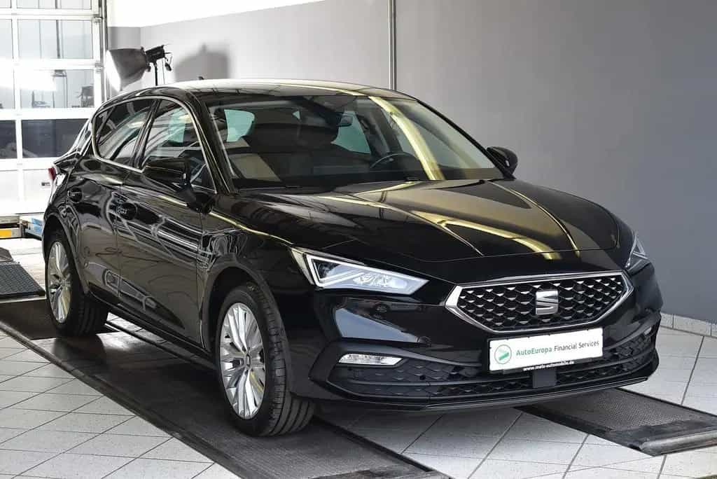 Seat Leon 2.0TDI Xcellence DSG*AHK*LED*Cockpit digita 10/2020-photo-2