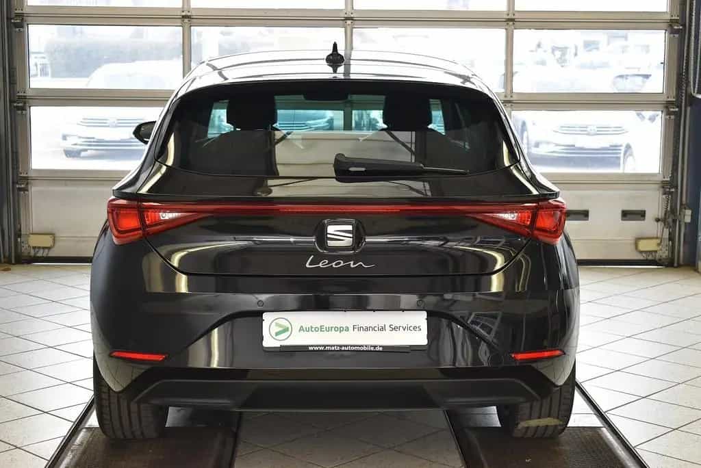 Seat Leon 2.0TDI Xcellence DSG*AHK*LED*Cockpit digita 10/2020-photo-4