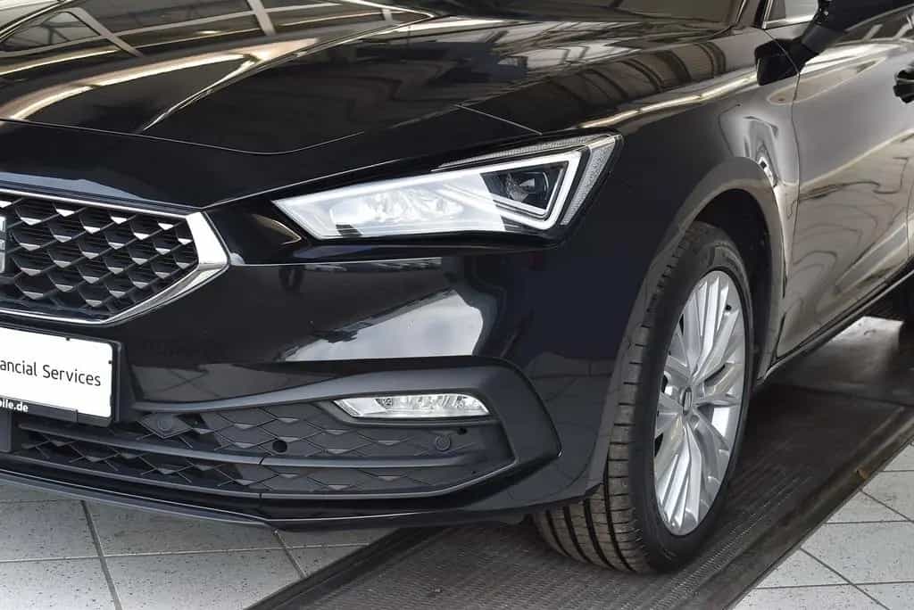 Seat Leon 2.0TDI Xcellence DSG*AHK*LED*Cockpit digita 10/2020-photo-6