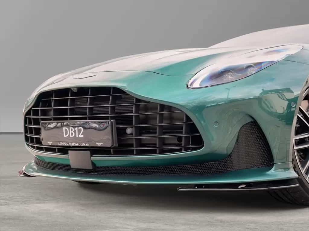Aston Martin DB12 Malachite Green Oxford Tan null-photo-11