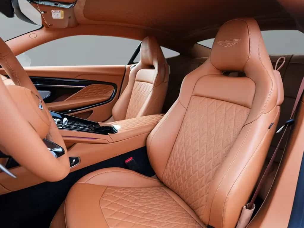 Aston Martin DB12 Malachite Green Oxford Tan null-photo-18
