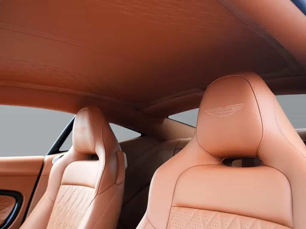 Aston Martin DB12 Malachite Green Oxford Tan null-photo-19