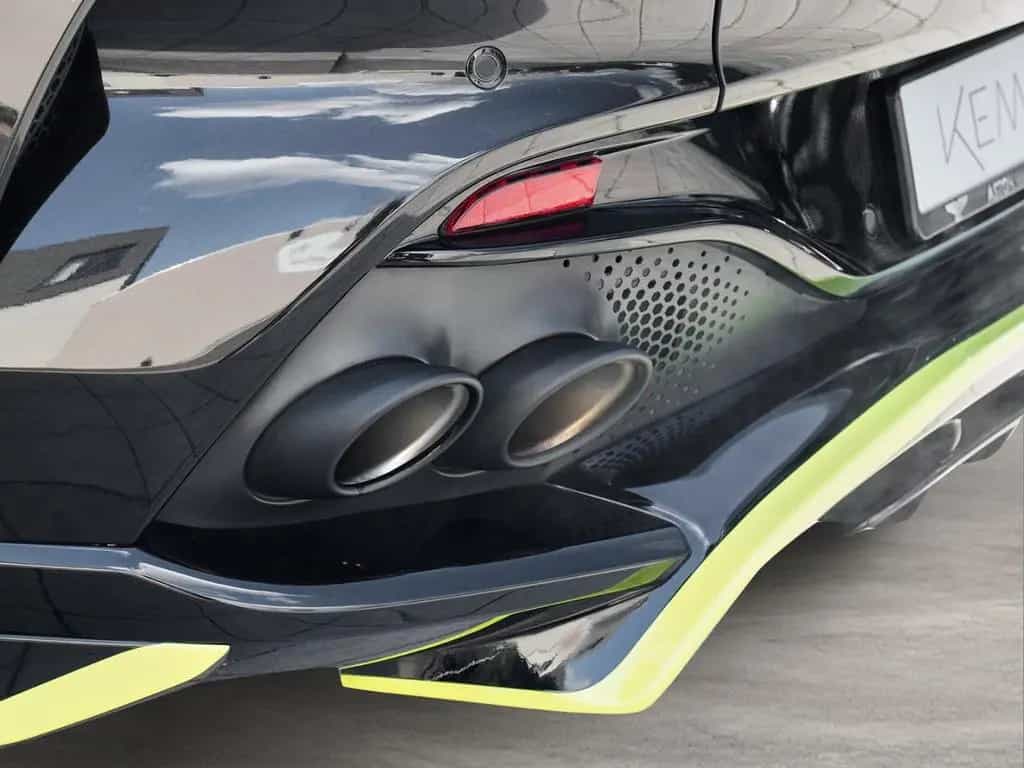 Aston Martin DBX 707 AMR Onyx Black Bowers & Wilkins 04/2025-photo-12