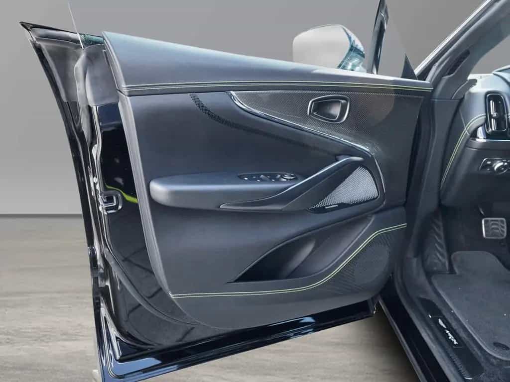 Aston Martin DBX 707 AMR Onyx Black Bowers & Wilkins 04/2025-photo-18