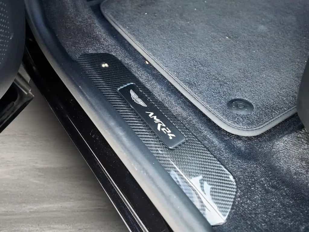 Aston Martin DBX 707 AMR Onyx Black Bowers & Wilkins 04/2025-photo-23