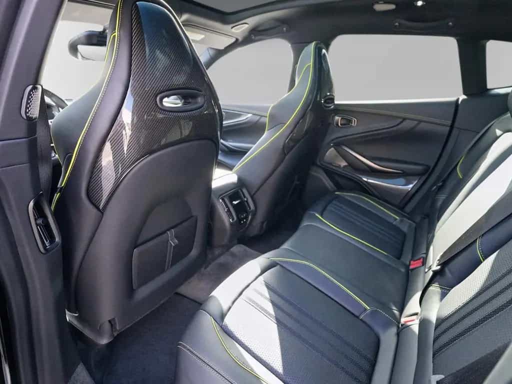 Aston Martin DBX 707 AMR Onyx Black Bowers & Wilkins 04/2025-photo-29