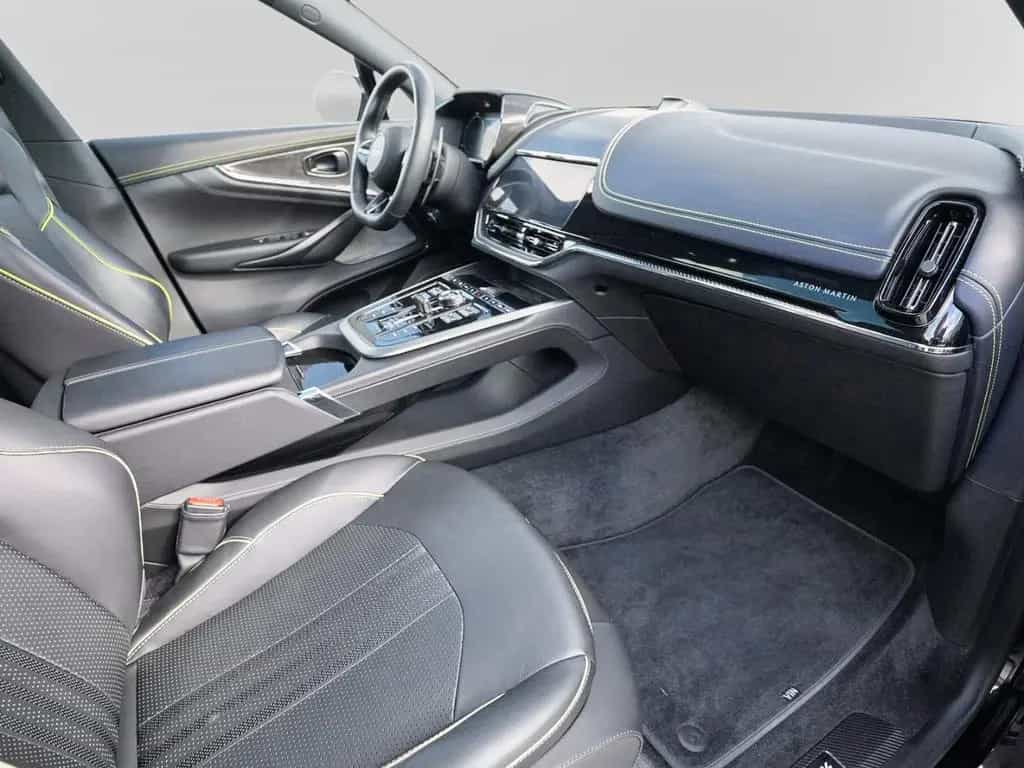 Aston Martin DBX 707 AMR Onyx Black Bowers & Wilkins 04/2025-photo-36