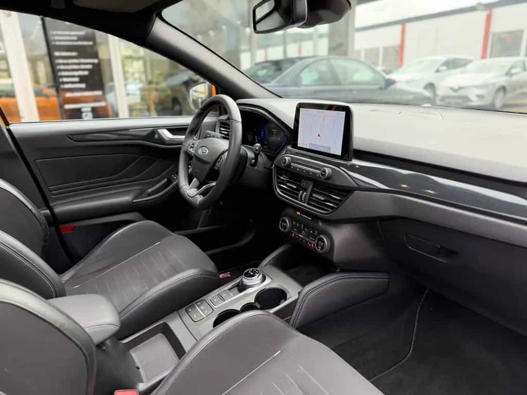 Ford Focus 2,3 EcoBoost ST Auto/PANO/RECARO/GAR/Top! 10/2020-photo-10