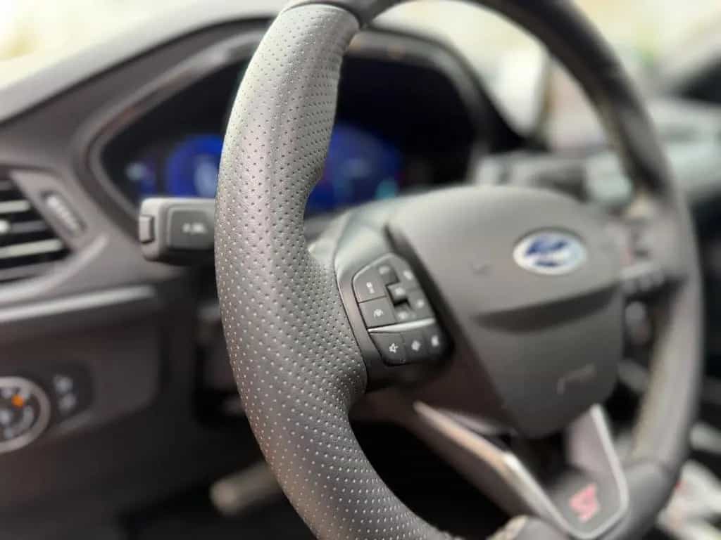 Ford Focus 2,3 EcoBoost ST Auto/PANO/RECARO/GAR/Top! 10/2020-photo-13