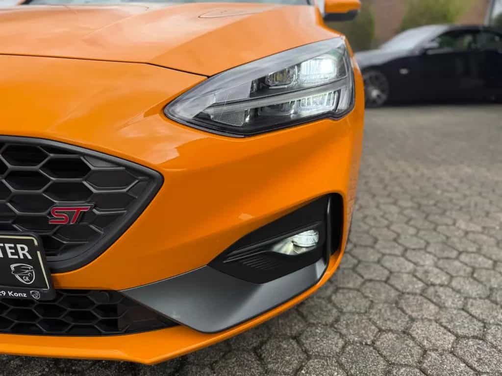 Ford Focus 2,3 EcoBoost ST Auto/PANO/RECARO/GAR/Top! 10/2020-photo-26