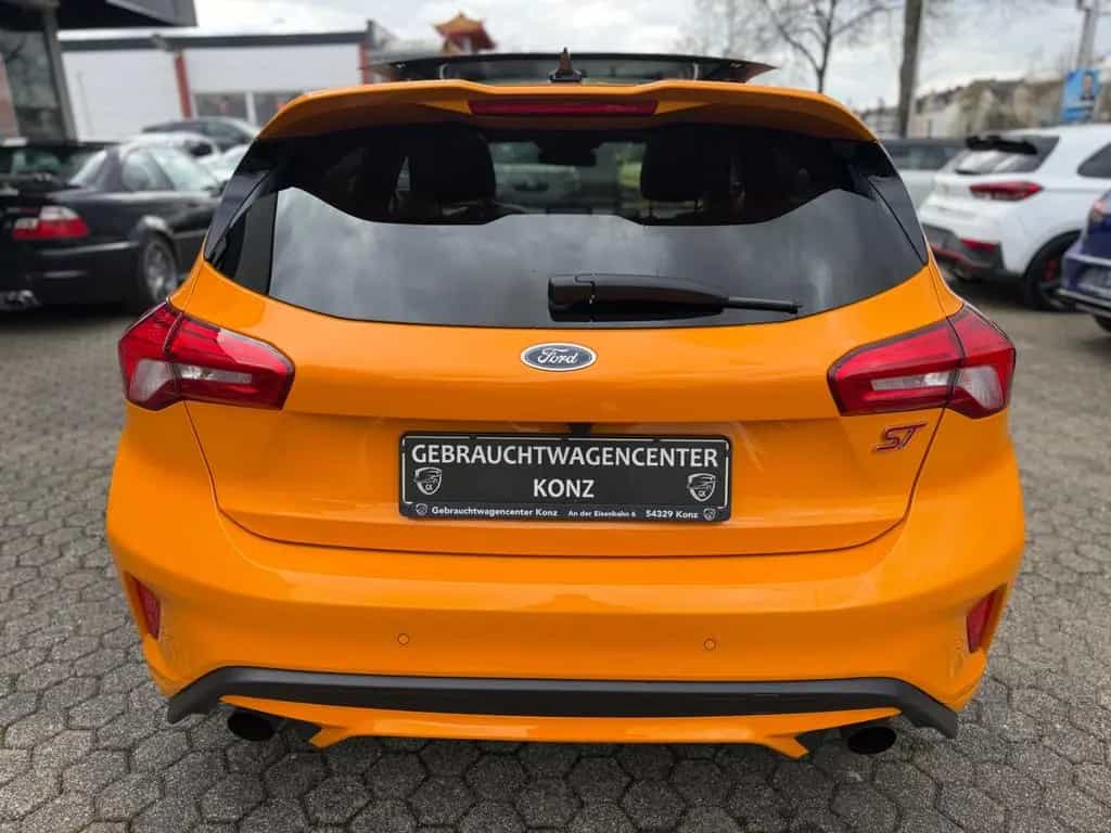 Ford Focus 2,3 EcoBoost ST Auto/PANO/RECARO/GAR/Top! 10/2020-photo-3