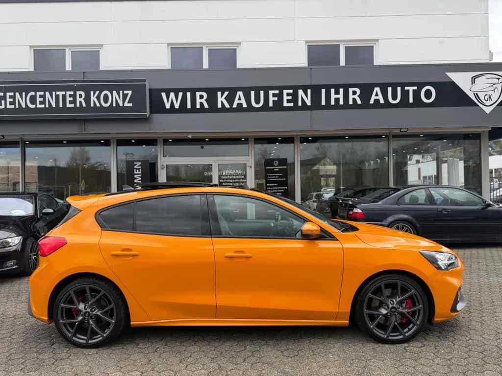 Ford Focus 2,3 EcoBoost ST Auto/PANO/RECARO/GAR/Top! 10/2020-photo-5