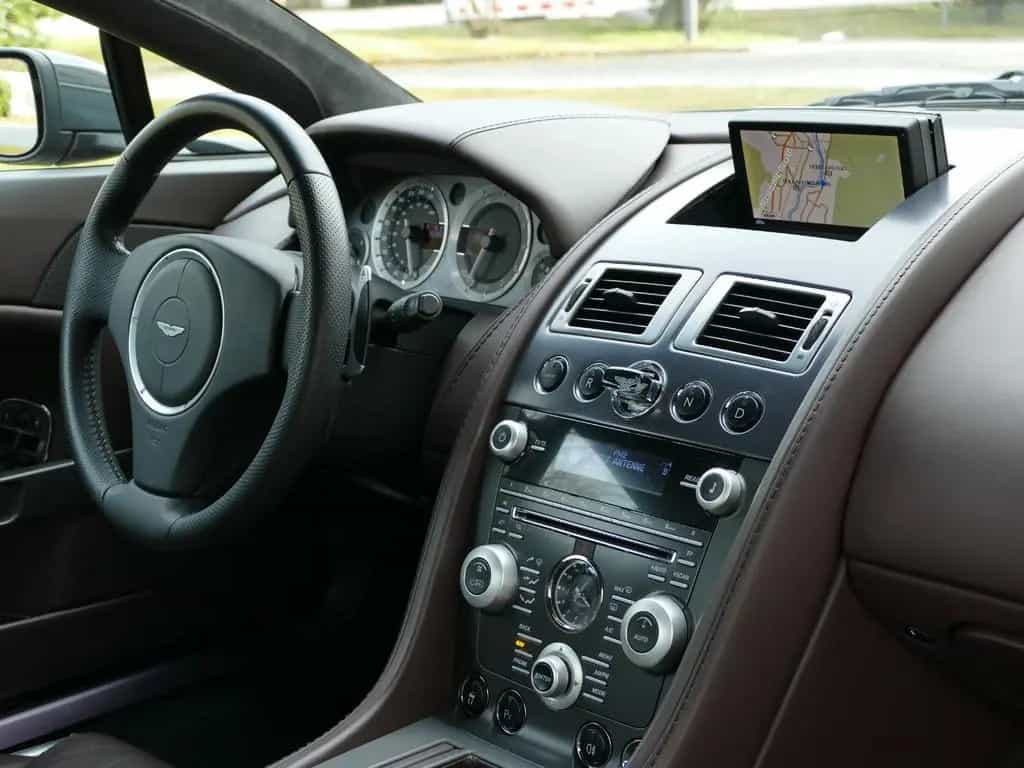 Aston Martin V8 Vantage 4.7L 2.HD/45´KM/Sonderleder/Sportpack 10/2009-photo-12