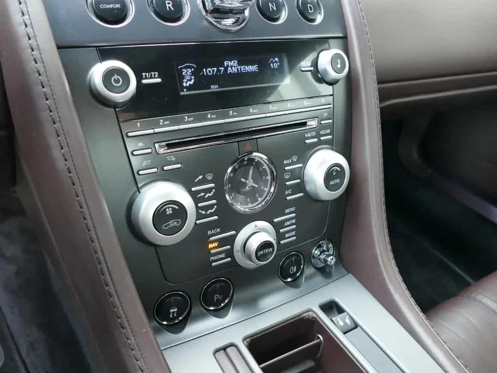 Aston Martin V8 Vantage 4.7L 2.HD/45´KM/Sonderleder/Sportpack 10/2009-photo-16