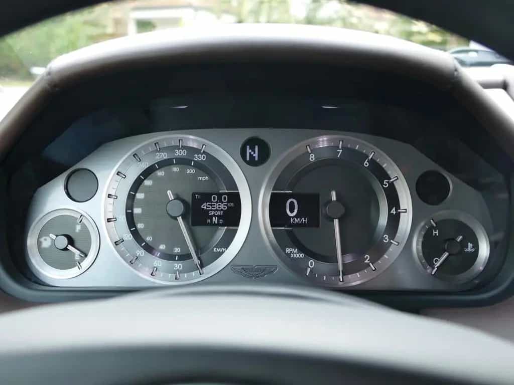 Aston Martin V8 Vantage 4.7L 2.HD/45´KM/Sonderleder/Sportpack 10/2009-photo-17