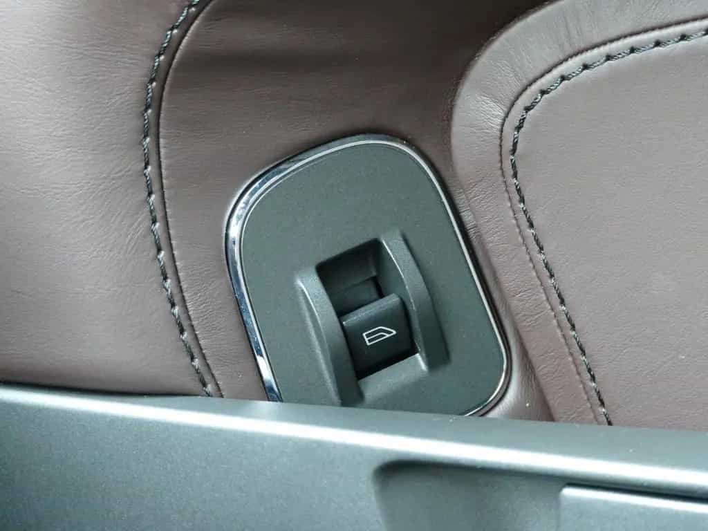 Aston Martin V8 Vantage 4.7L 2.HD/45´KM/Sonderleder/Sportpack 10/2009-photo-22