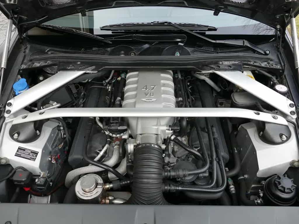 Aston Martin V8 Vantage 4.7L 2.HD/45´KM/Sonderleder/Sportpack 10/2009-photo-23