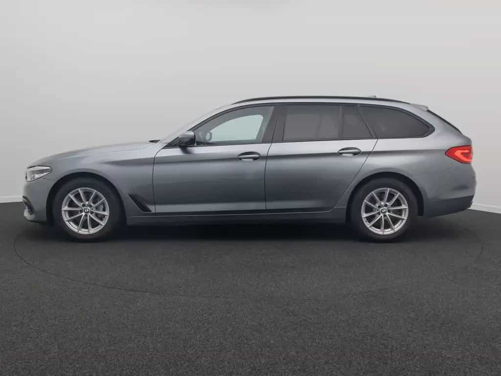 BMW 5 Series 540d xD SportLine 360°HUD AHK DispKey SoftCl H/K 06/2019-photo-10