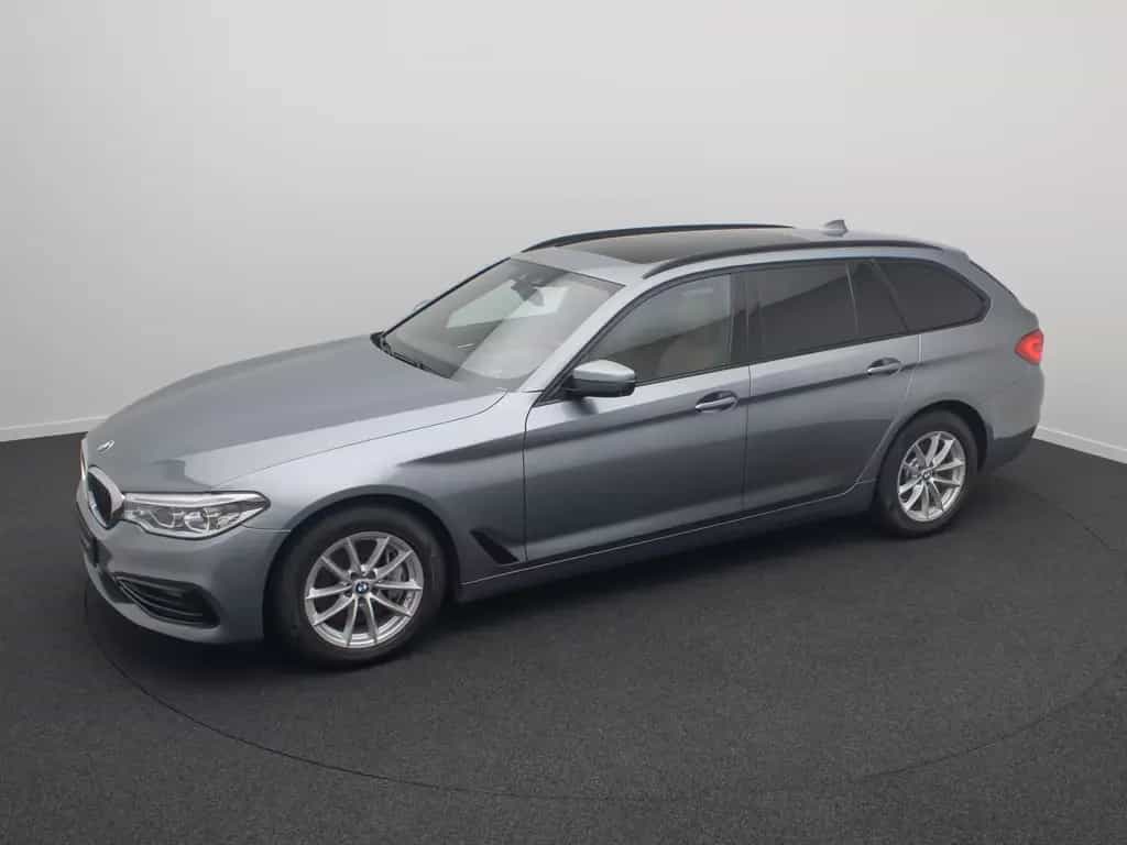 BMW 5 Series 540d xD SportLine 360°HUD AHK DispKey SoftCl H/K 06/2019-photo-11