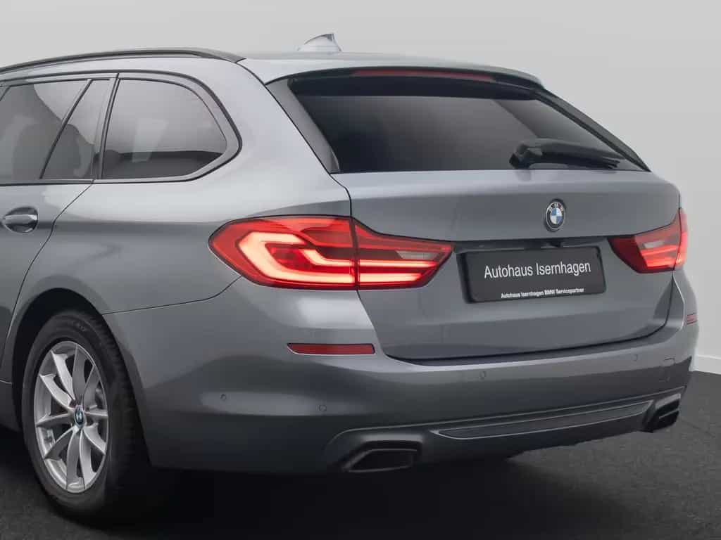 BMW 5 Series 540d xD SportLine 360°HUD AHK DispKey SoftCl H/K 06/2019-photo-16