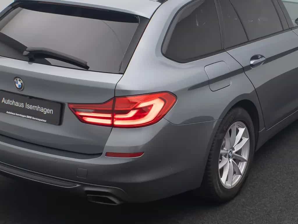 BMW 5 Series 540d xD SportLine 360°HUD AHK DispKey SoftCl H/K 06/2019-photo-17