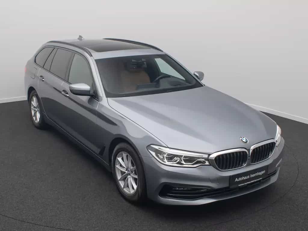 BMW 5 Series 540d xD SportLine 360°HUD AHK DispKey SoftCl H/K 06/2019-photo-2