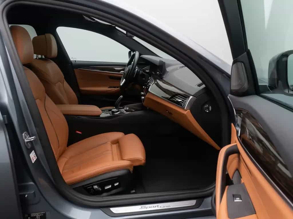 BMW 5 Series 540d xD SportLine 360°HUD AHK DispKey SoftCl H/K 06/2019-photo-25