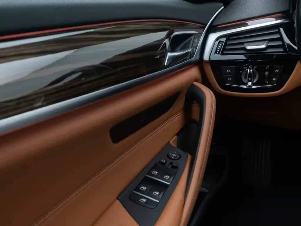BMW 5 Series 540d xD SportLine 360°HUD AHK DispKey SoftCl H/K 06/2019-photo-36