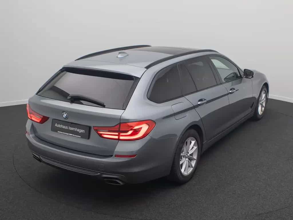 BMW 5 Series 540d xD SportLine 360°HUD AHK DispKey SoftCl H/K 06/2019-photo-6