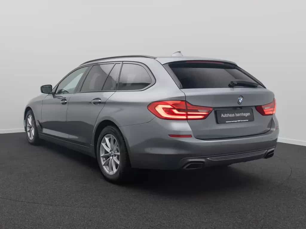 BMW 5 Series 540d xD SportLine 360°HUD AHK DispKey SoftCl H/K 06/2019-photo-8