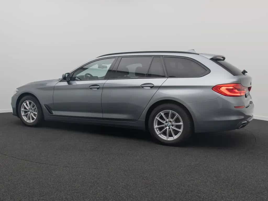 BMW 5 Series 540d xD SportLine 360°HUD AHK DispKey SoftCl H/K 06/2019-photo-9