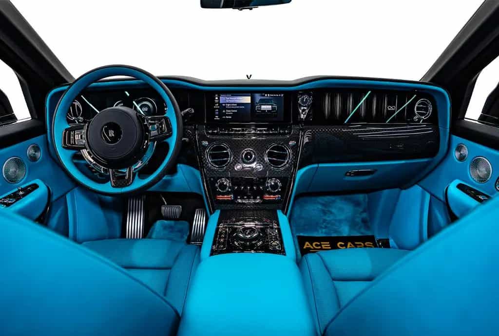 Rolls-Royce Cullinan Black Badge Production 26 4 seats Feetr null-photo-10