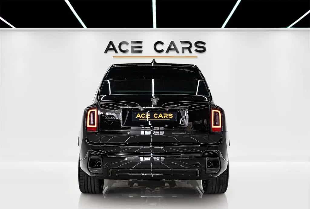 Rolls-Royce Cullinan Black Badge Production 26 4 seats Feetr null-photo-3