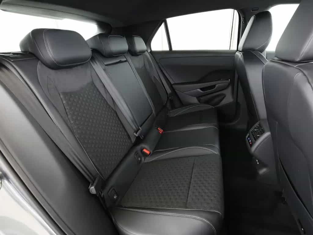 Volkswagen T-Roc 1.5TSI DSG R-Line neues Modell LEDPlus AHK 02/2026-photo-14