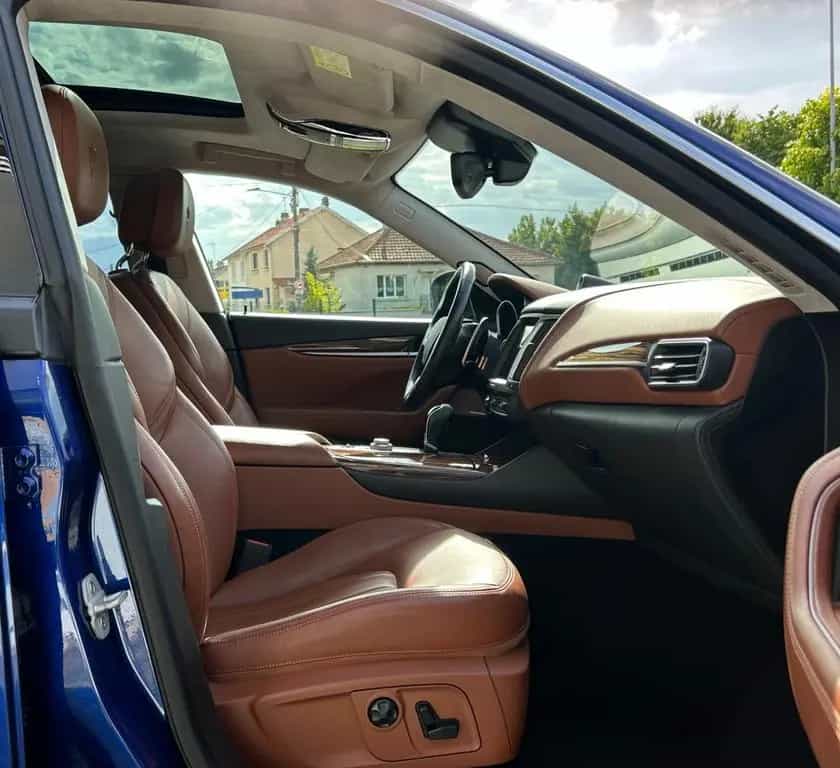 Maserati Levante S 06/2016-photo-10