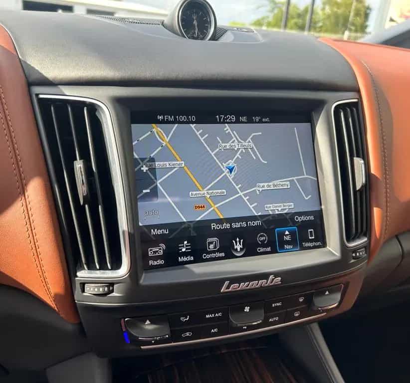 Maserati Levante S 06/2016-photo-16