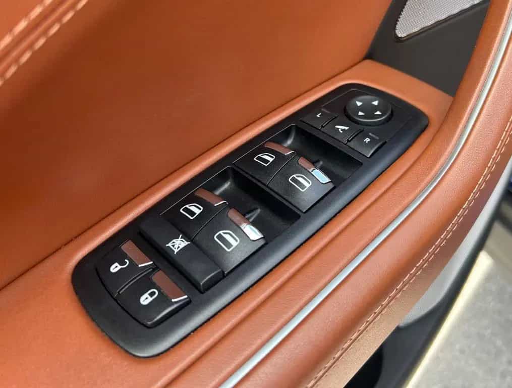 Maserati Levante S 06/2016-photo-22