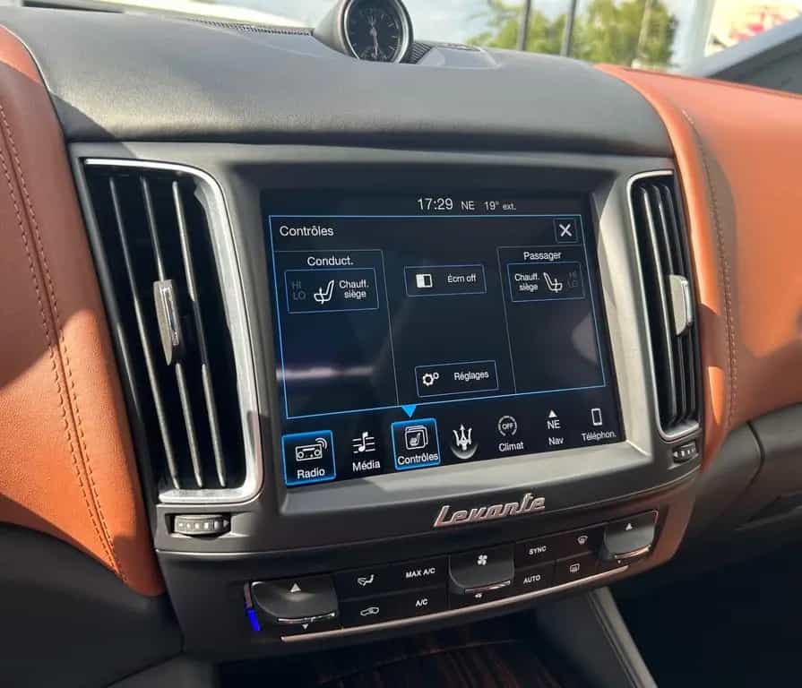 Maserati Levante S 06/2016-photo-25
