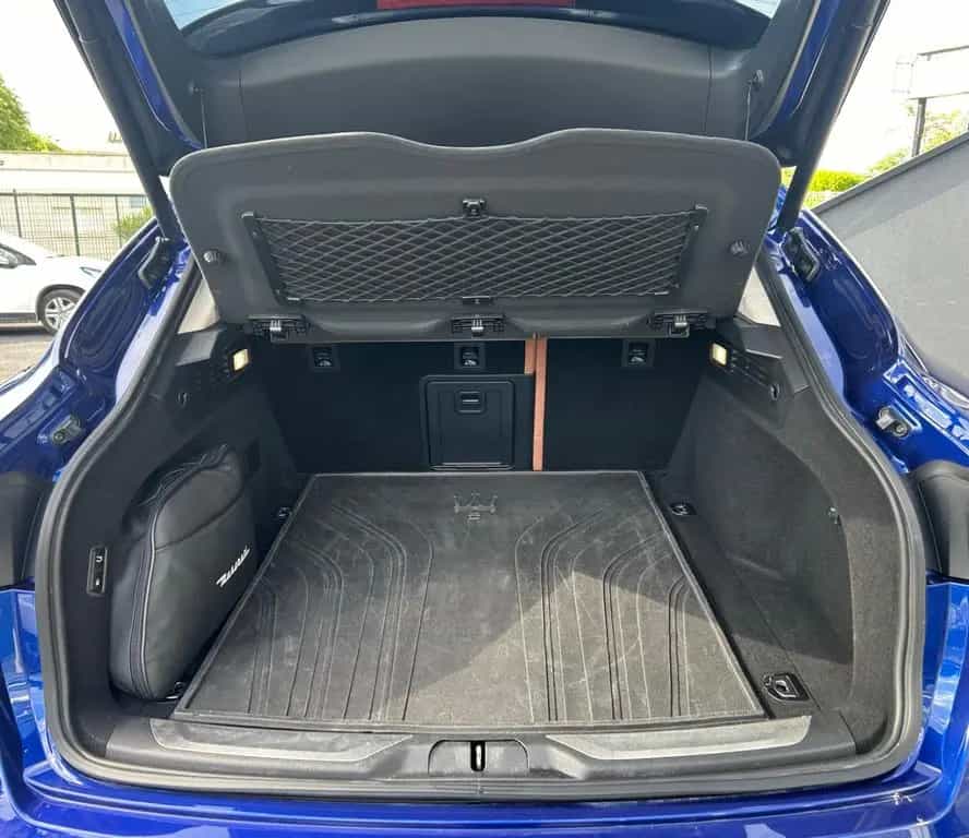 Maserati Levante S 06/2016-photo-36