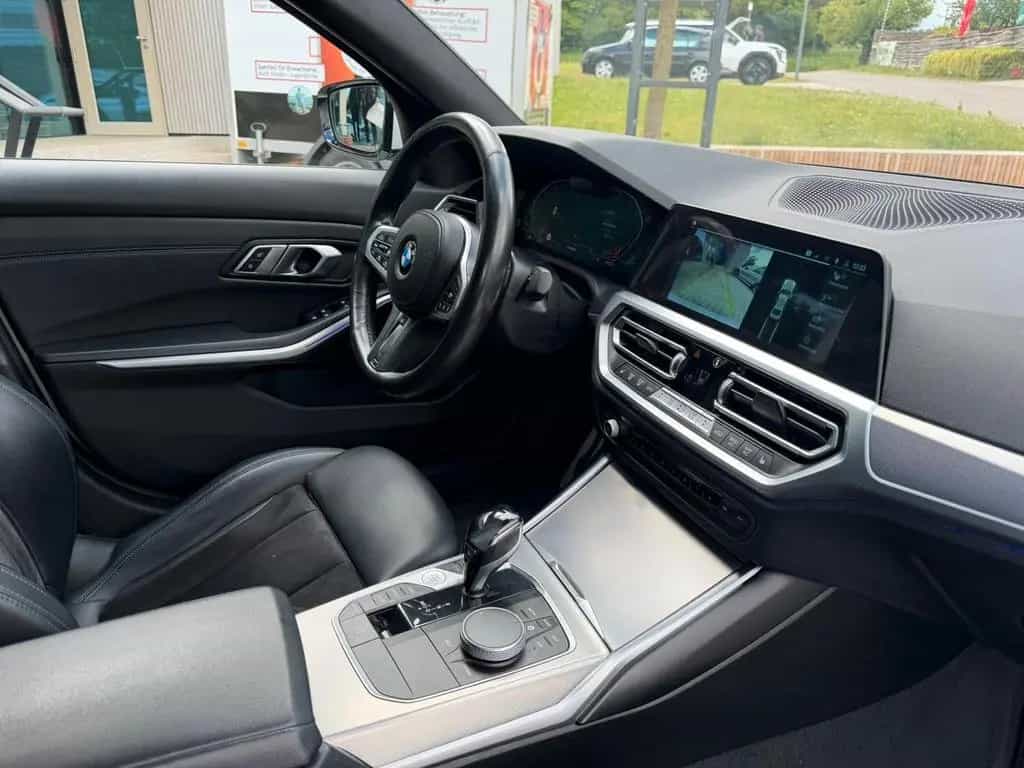 BMW 320 i xDrive M Sport/LIM/LED/CAM/NAVI/SHZ/ 11/2019-photo-29