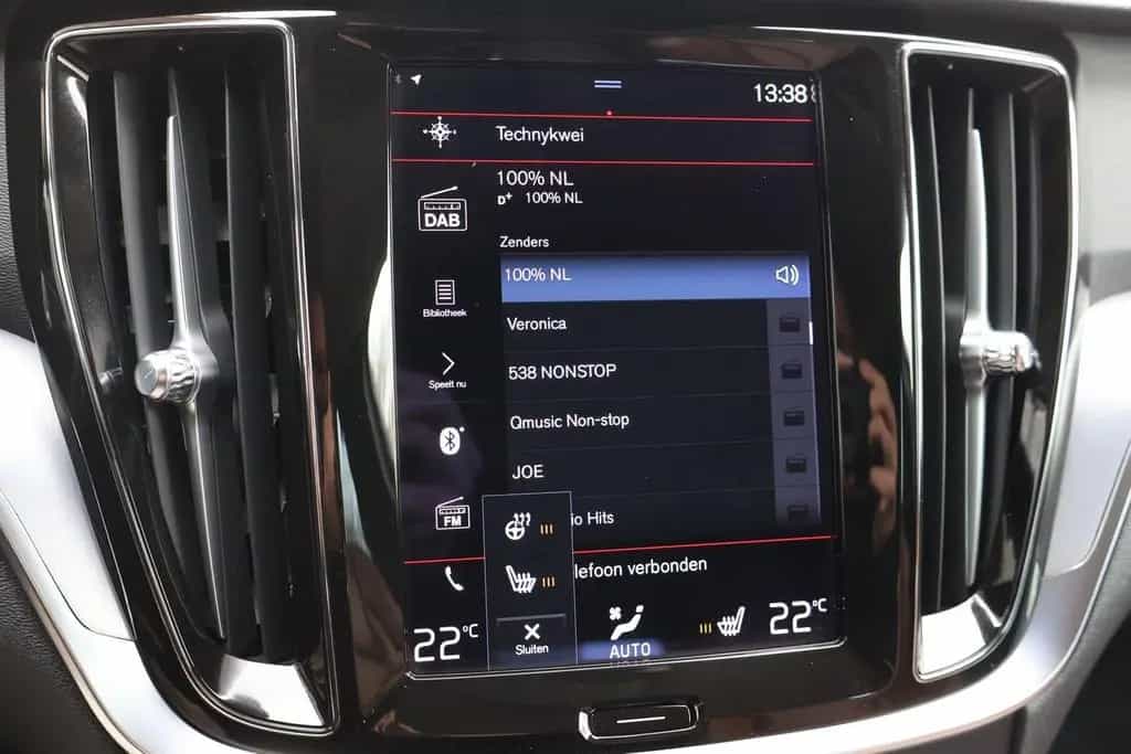 Volvo V60 2.0 B3 Momentum | Origineel NL | ACC | Camer 01/2022-photo-11