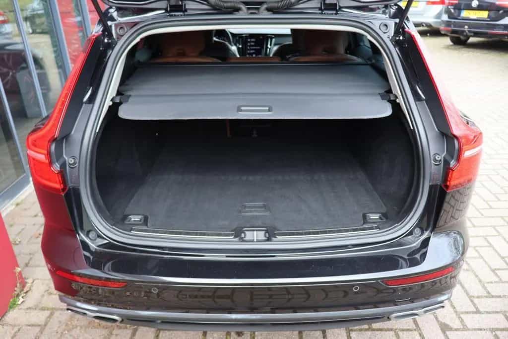 Volvo V60 2.0 B3 Momentum | Origineel NL | ACC | Camer 01/2022-photo-21