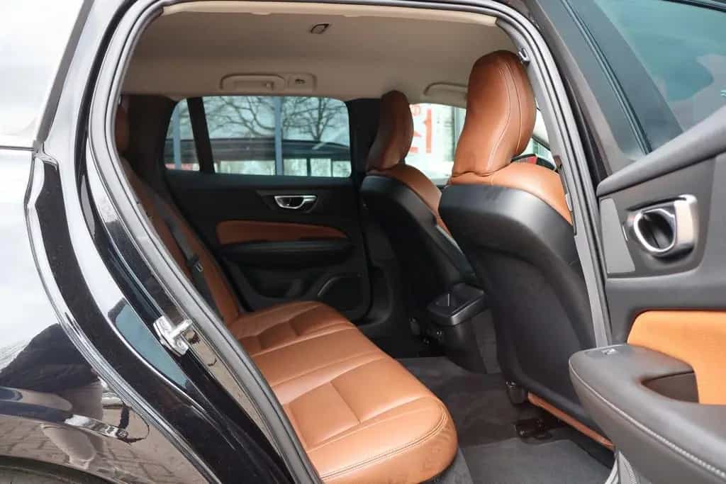 Volvo V60 2.0 B3 Momentum | Origineel NL | ACC | Camer 01/2022-photo-22