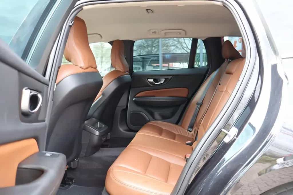 Volvo V60 2.0 B3 Momentum | Origineel NL | ACC | Camer 01/2022-photo-23