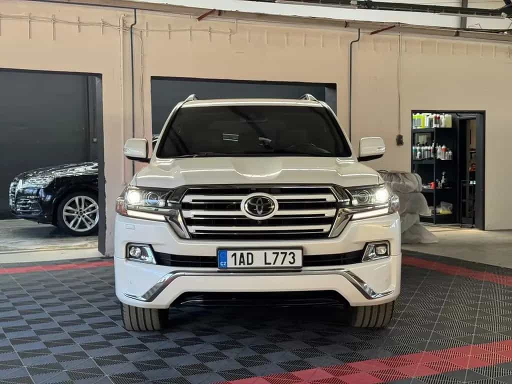 Toyota Land Cruiser 200 4.5 v8 diesel 2018 04/2018-photo-1