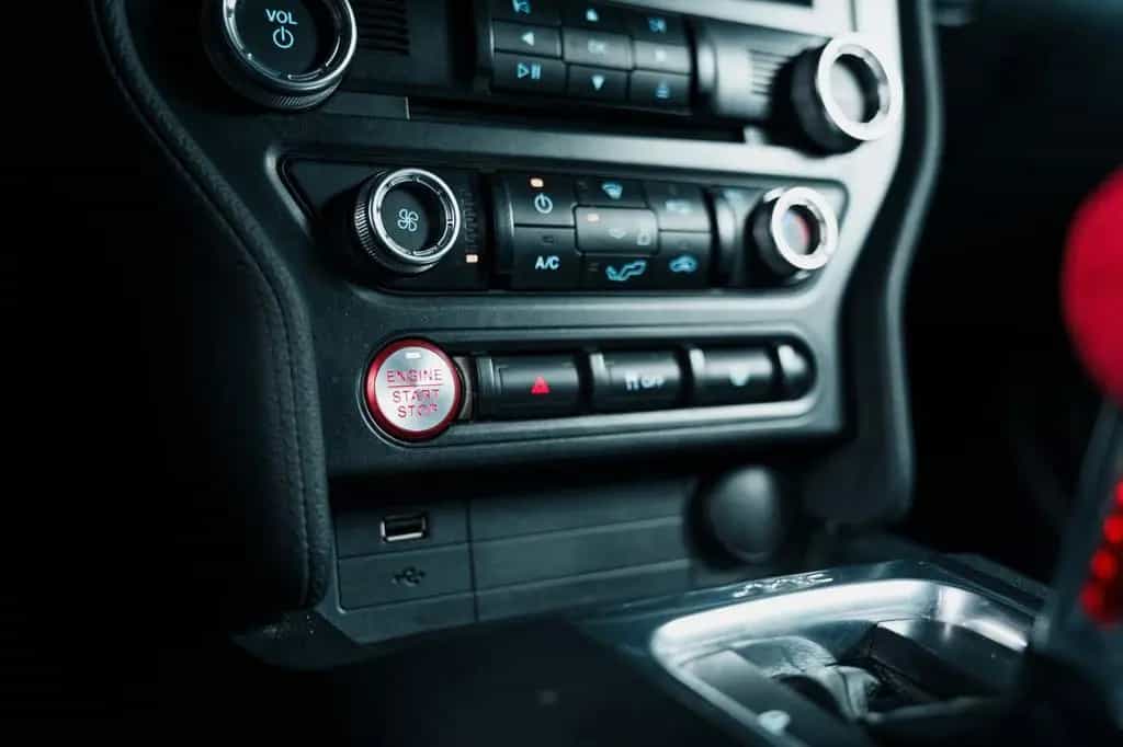 Ford Mustang Fastback/LED/Camera/Keyless/Shelby/R20 03/2018-photo-28