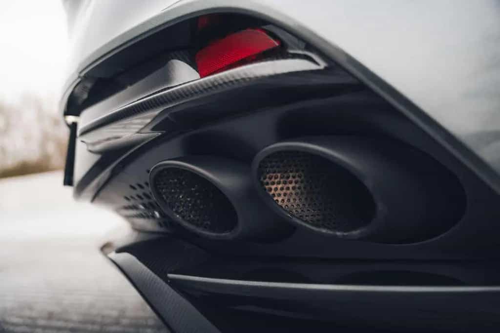Aston Martin DBS Superleggera / Magnetic Silver / Jewellery P 01/2022-photo-12