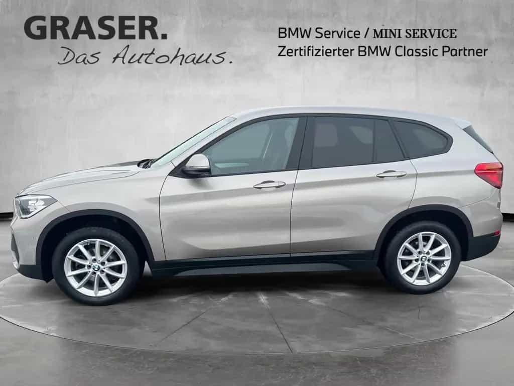 BMW X1 sDrive18i ANHÄNGEKUPPLUNG DAB NAVI UVM. 01/2022-photo-1