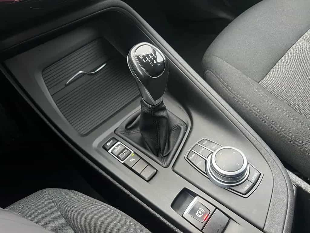 BMW X1 sDrive18i ANHÄNGEKUPPLUNG DAB NAVI UVM. 01/2022-photo-12