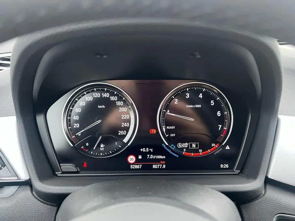 BMW X1 sDrive18i ANHÄNGEKUPPLUNG DAB NAVI UVM. 01/2022-photo-17